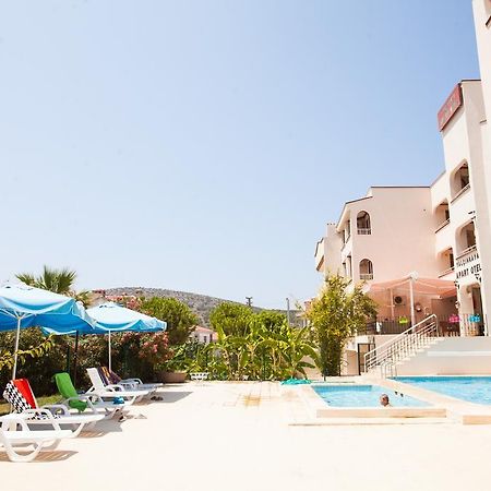 Yalcinkaya Apart Hotel Çeşme Luaran gambar