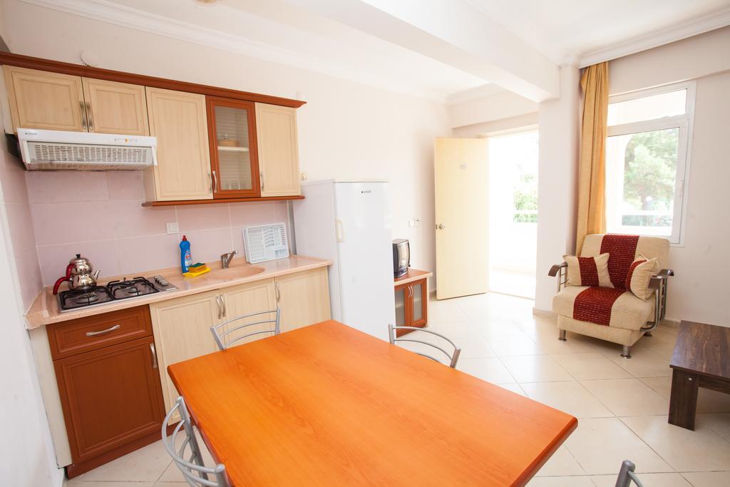 Yalcinkaya Apart Hotel Çeşme Luaran gambar