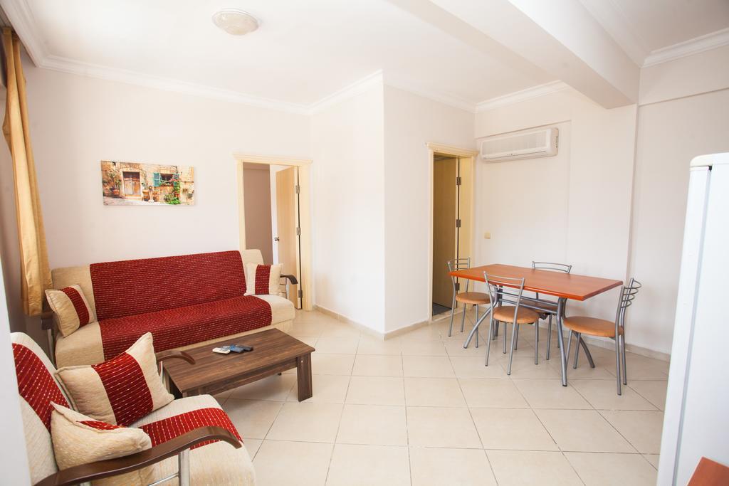 Yalcinkaya Apart Hotel Çeşme Luaran gambar