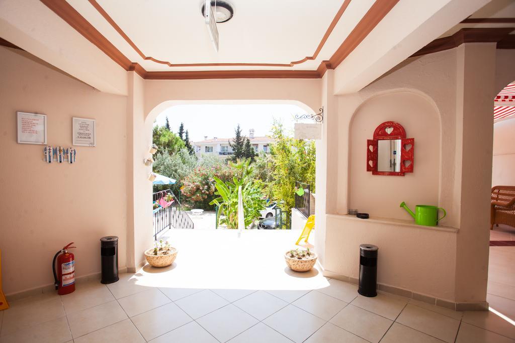 Yalcinkaya Apart Hotel Çeşme Luaran gambar