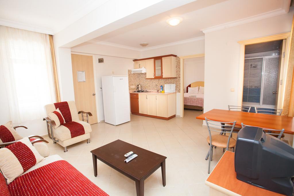 Yalcinkaya Apart Hotel Çeşme Luaran gambar