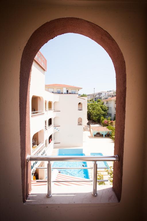 Yalcinkaya Apart Hotel Çeşme Luaran gambar