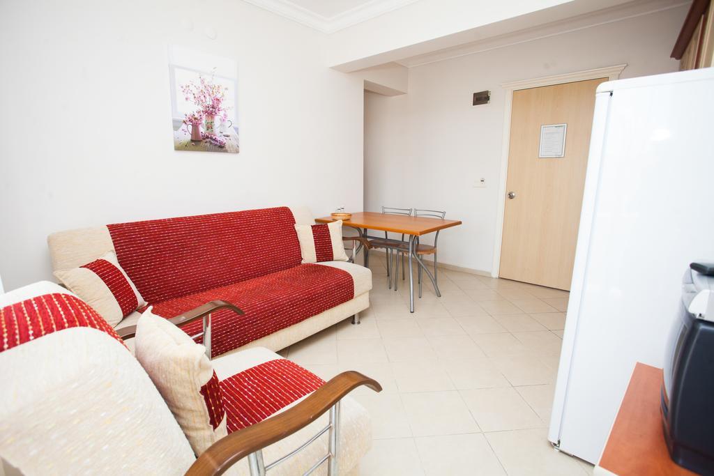 Yalcinkaya Apart Hotel Çeşme Luaran gambar